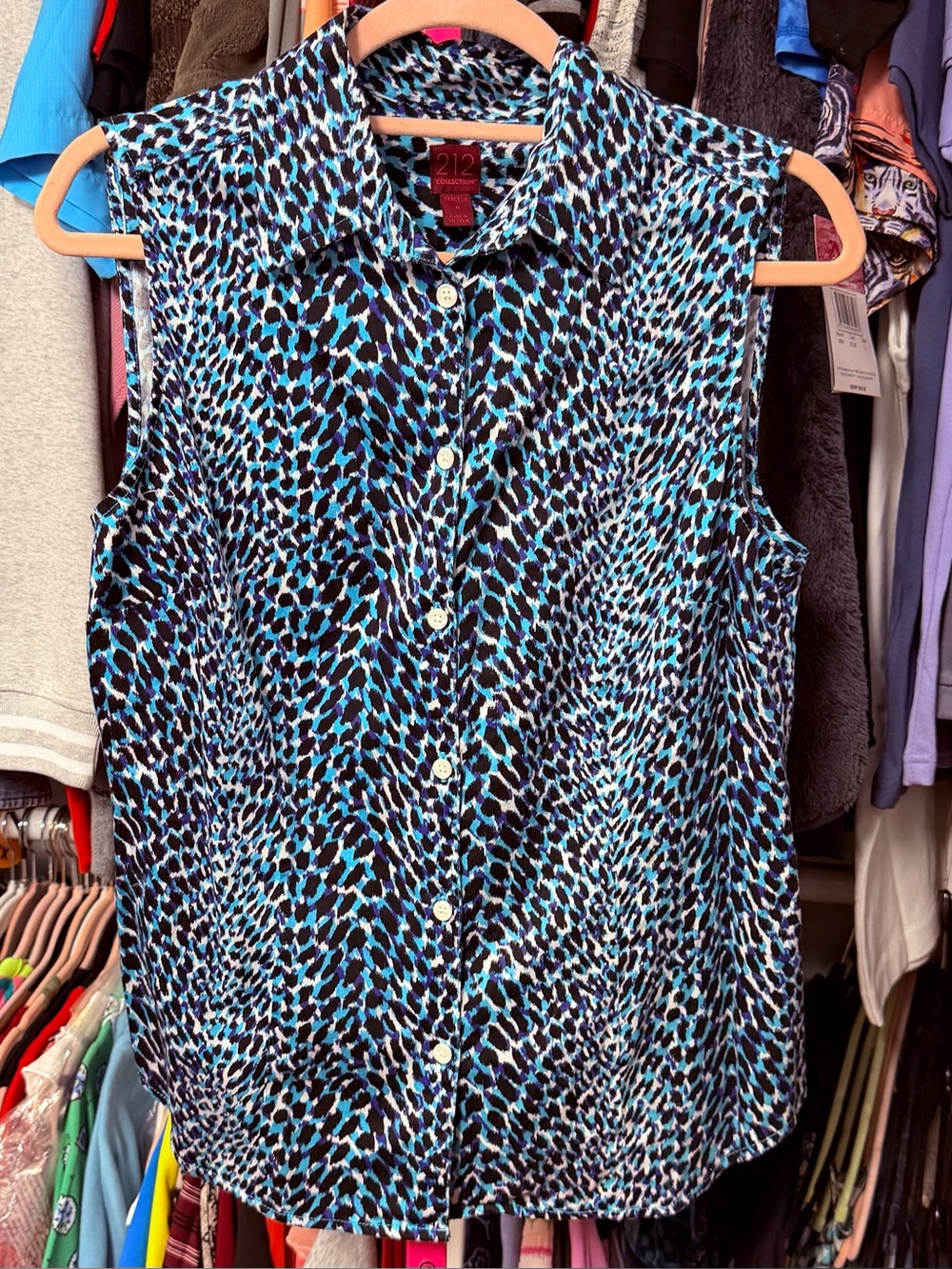 212 Collection women’s size medium sleeveless button front shirt animal print